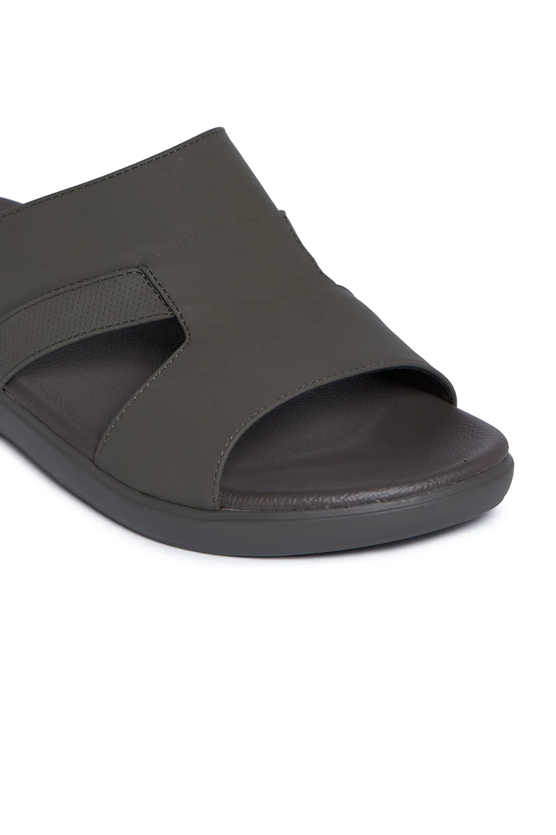 Geoomnii GREEN Geoomnii Men’s Arabic Sandals – Comfortable Casual Leather Slide Sandals for Everyday Wear for Men | Best Price UAE